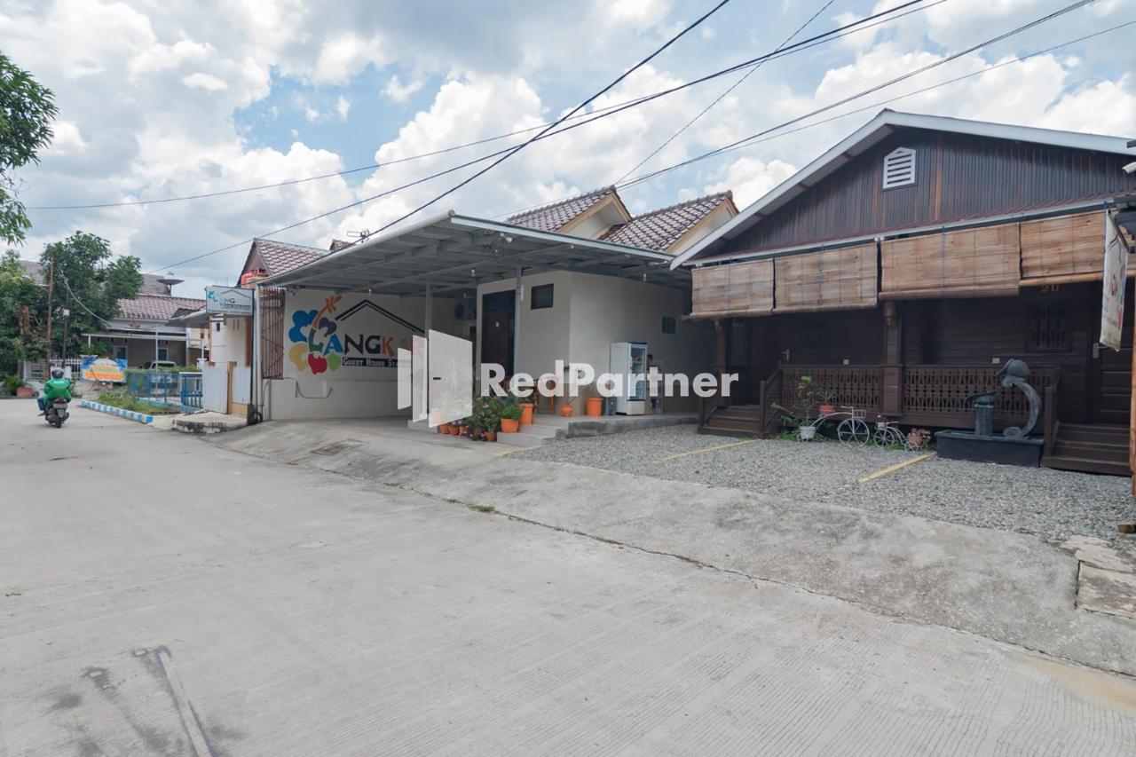 Langkar Guest House Syariah Mitra Reddoorz Samarinda Dış mekan fotoğraf