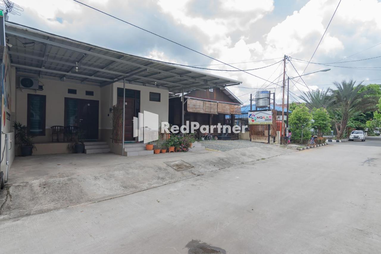 Langkar Guest House Syariah Mitra Reddoorz Samarinda Dış mekan fotoğraf