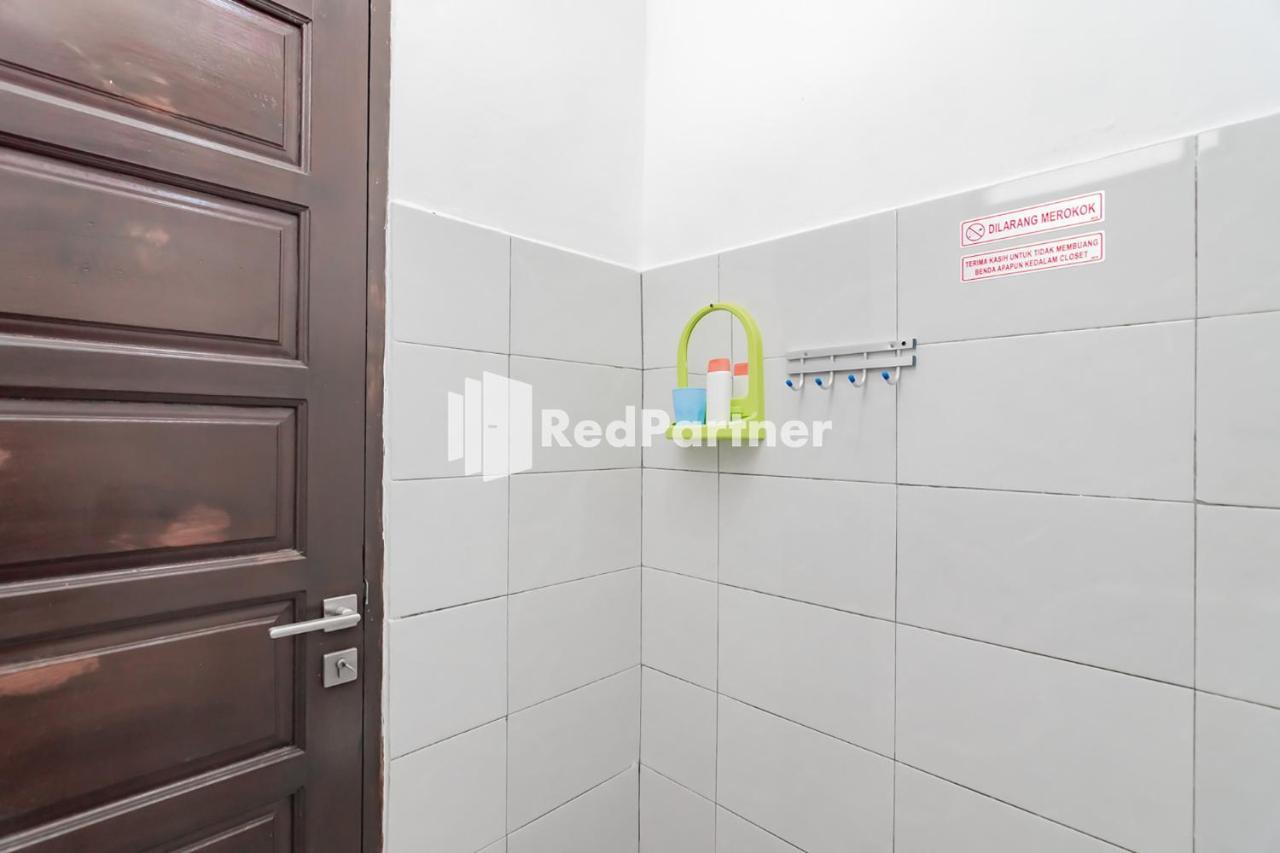 Langkar Guest House Syariah Mitra Reddoorz Samarinda Dış mekan fotoğraf