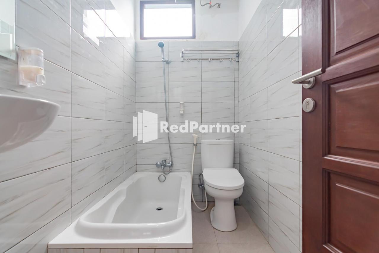 Langkar Guest House Syariah Mitra Reddoorz Samarinda Dış mekan fotoğraf