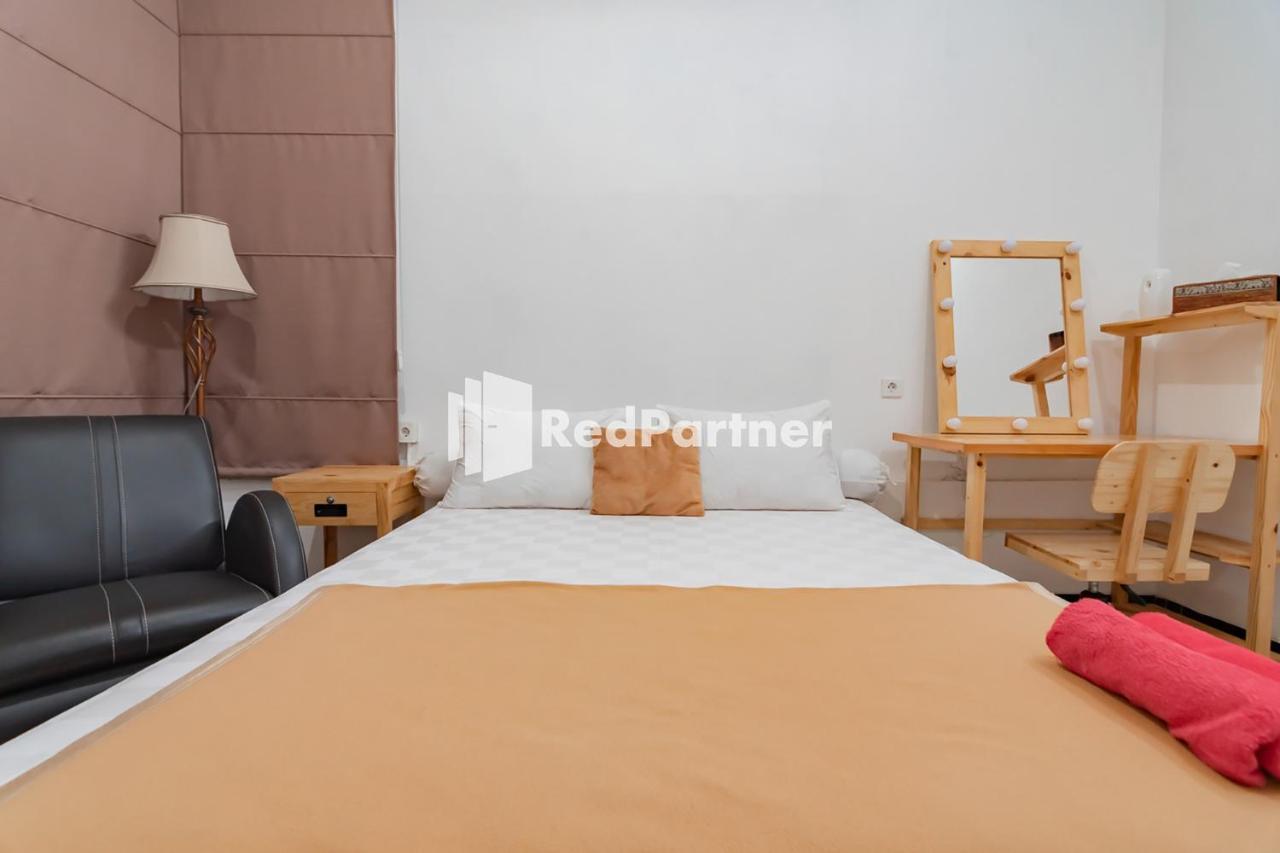 Langkar Guest House Syariah Mitra Reddoorz Samarinda Dış mekan fotoğraf