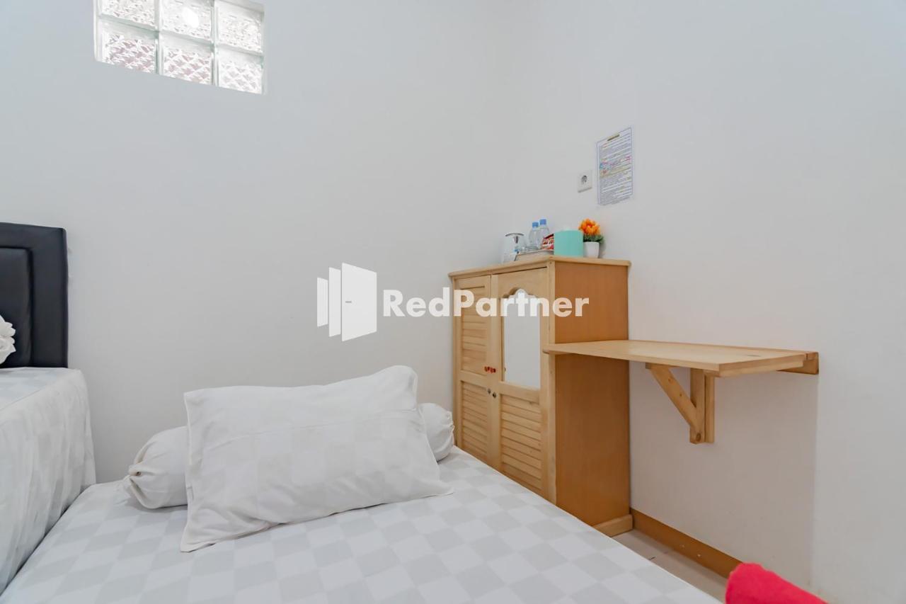 Langkar Guest House Syariah Mitra Reddoorz Samarinda Dış mekan fotoğraf